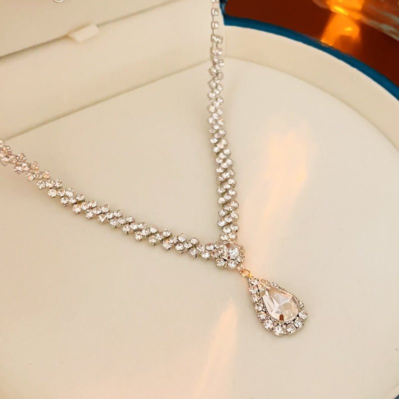 Stitching Necklace
