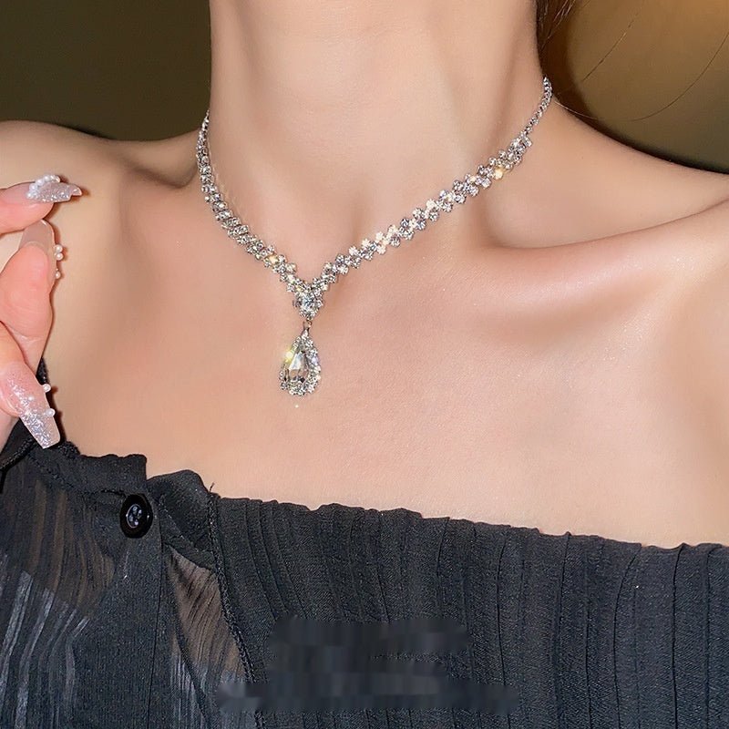 Stitching Necklace