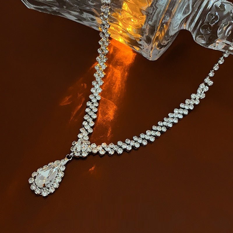 Stitching Necklace